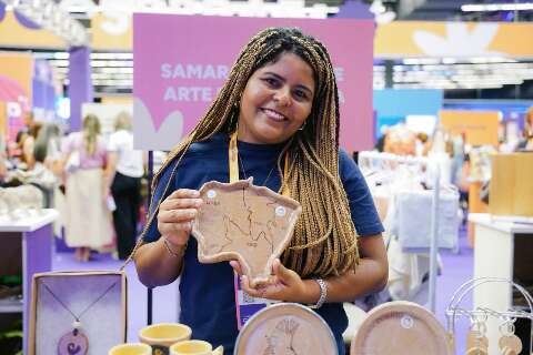 Samara faz arte em cer&acirc;mica para ningu&eacute;m esquecer o que tem em MS 