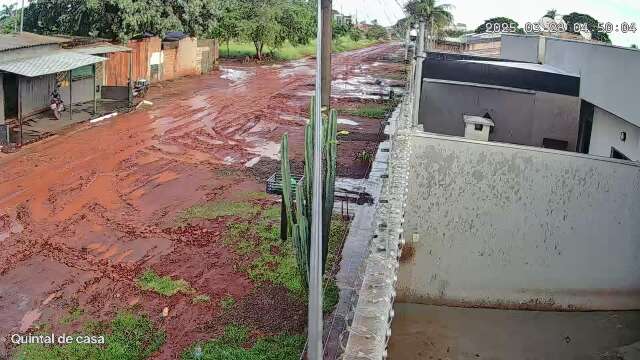 Prefeitura d&aacute; start para asfalto em 12 bairros da Capital 