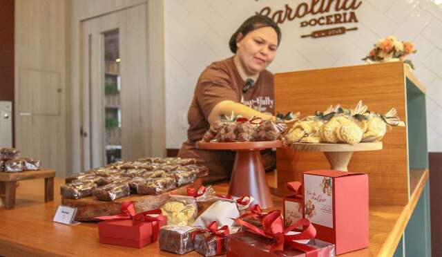 De ed&iacute;cula &agrave; doceria, p&atilde;o de mel foi virada na vida de Bruna