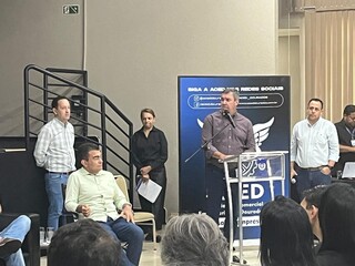 Em caf&eacute; da manh&atilde; com empres&aacute;rios, Riedel esclarece d&uacute;vidas sobre Regularize J&aacute;