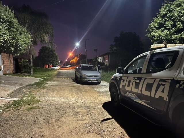 Advogado e amigo s&atilde;o mortos com tiros nas costas em frente a casa