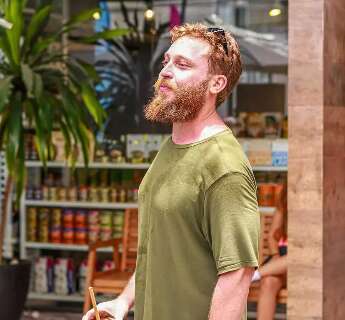 Pol&iacute;cia conclui que rapaz surtou ao jogar ex-paratleta de MS de pr&eacute;dio no Recife