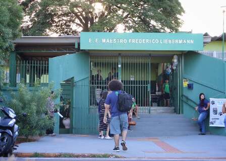 Alunos de MS pedem mais esporte e tecnologia nas escolas p&uacute;blicas, diz pesquisa