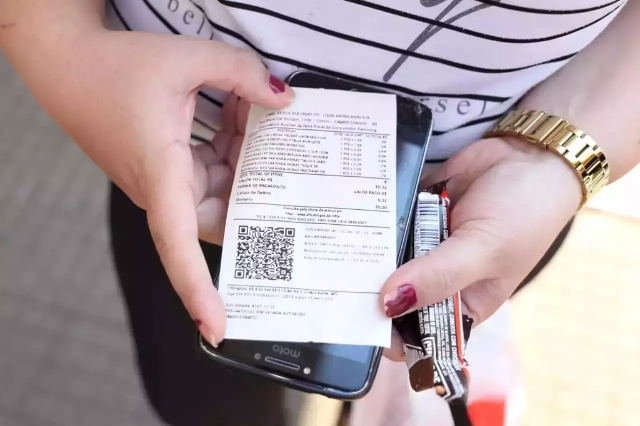 Consumidor leva sozinho R$ 100 mil ao colocar CPF na nota