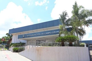 Voc&ecirc; acompanha os projetos apresentados por vereadores e deputados?