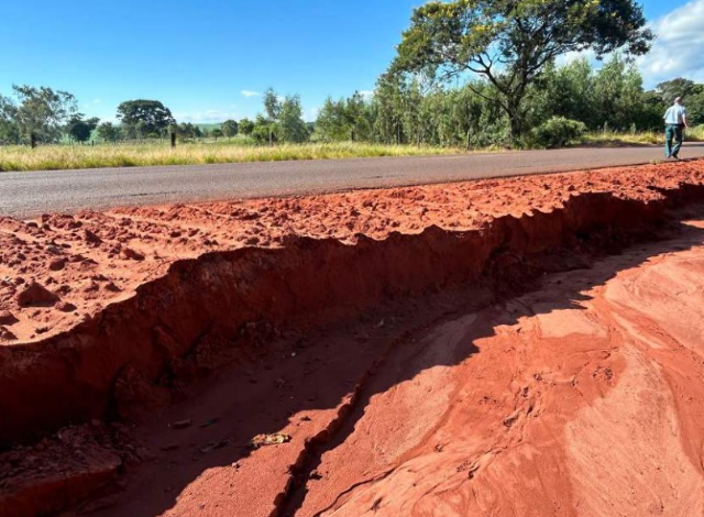 Justi&ccedil;a intima Agesul e prefeitura por degrada&ccedil;&atilde;o ambiental na MS-141