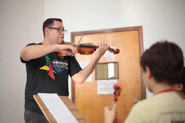 Abre inscri&ccedil;&otilde;es para oficina de m&uacute;sica voltada a crian&ccedil;as e adolescentes