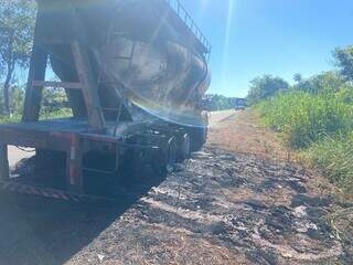 Motorista solta cavalo mec&acirc;nico e evita que inc&ecirc;ndio destrua carreta