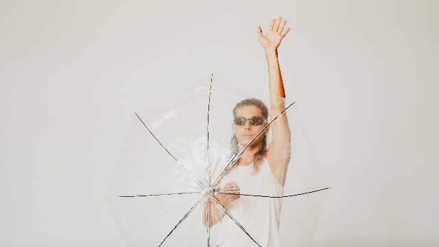 Espet&aacute;culo 'Estudos para n&atilde;o fazer a mesma coisa' faz estreia gratuita