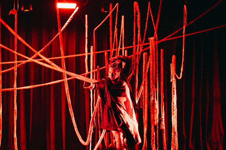 Espetáculo Código Genético une memória negra e ficção científica