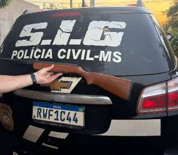 Mulher leva tiro de espingarda no peito enquanto amamentava e marido &eacute; preso