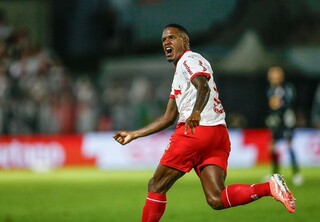 Zagueiro que atacou &aacute;rbitra de MS com fala machista &eacute; suspenso por 12 jogos