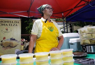 Feira em quadra de esportes &eacute; tradi&ccedil;&atilde;o h&aacute; 12 anos &agrave;s quartas-feiras