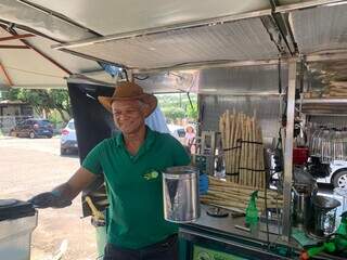 Caldo de cana com maracuj&aacute; batido virou aposta de casal em garaparia