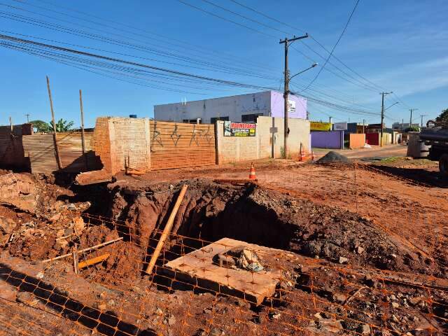 Tr&aacute;fego &eacute; liberado na Rua da Divis&atilde;o ap&oacute;s interdi&ccedil;&atilde;o para obra de drenagem