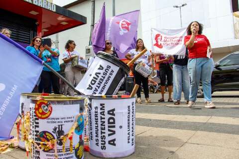 Em v&eacute;spera do Dia da Mulher, manifestantes pedem fim do feminic&iacute;dio