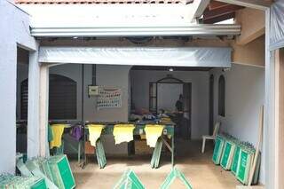 H&aacute; 17 anos, Val costurava em ed&iacute;cula e hoje filhas seguem o legado