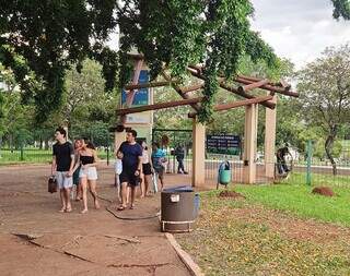 Sem energia, Parque das Na&ccedil;&otilde;es Ind&iacute;genas fecha mais cedo 