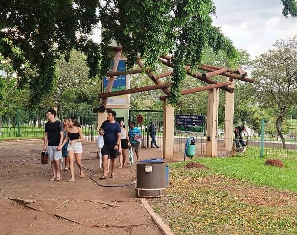 Sem energia, Parque das Na&ccedil;&otilde;es Ind&iacute;genas fecha mais cedo 