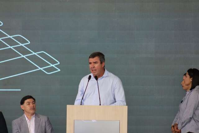 Em Inoc&ecirc;ncia, Riedel assina ordem de servi&ccedil;o de 38 km de asfalto na MS-316