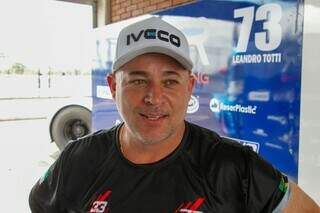 Totti e Nic Giaffone superam calor e pista antiga e garantem poles da Copa Truck