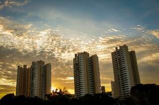 Tempo firme predomina em MS neste s&aacute;bado com m&aacute;ximas de at&eacute; 38&deg;C