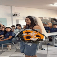 Turma faz "casamento" surpresa e professora vira madrinha da sala