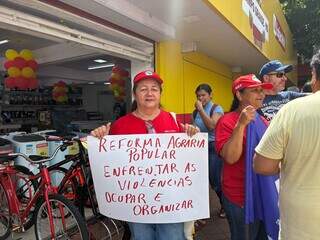 Manifesta&ccedil;&atilde;o pede prote&ccedil;&atilde;o e fim do feminic&iacute;dio na v&eacute;spera do Dia da Mulher