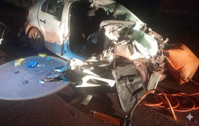 Motorista de carreta fugiu ap&oacute;s colis&atilde;o que matou tr&ecirc;s pessoas na BR-262