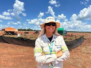 Cada vez mais mulheres chegam a MS para operar m&aacute;quinas pesadas 