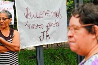 Moradores protestam contra demora em reforma de posto de sa&uacute;de no Campo Alto