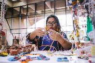 Entre cer&acirc;mica e erva-mate, mulheres mostram caminhos de autonomia financeira