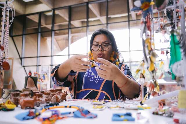 Entre cer&acirc;mica e erva-mate, mulheres mostram caminhos de autonomia financeira