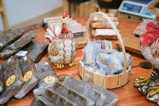 Djheniffer "cria ninho" com doces de tacho, queijo e rapadura caipira