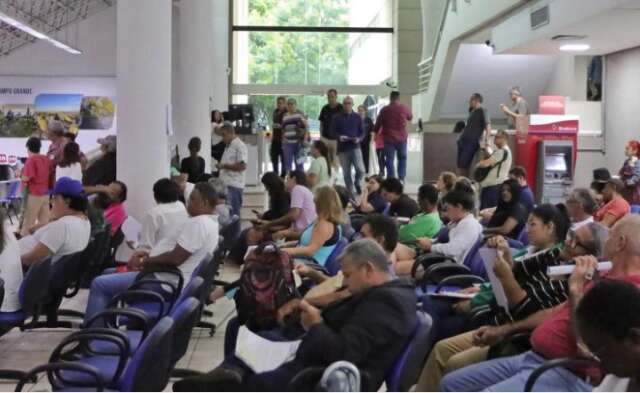 Central do Cidad&atilde;o volta a lotar ap&oacute;s libera&ccedil;&atilde;o de boletos do IPTU corrigidos