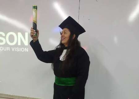 Empregada desde a adolesc&ecirc;ncia, Sandra se formou aos 54 anos