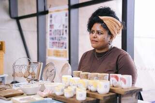 Entre cer&acirc;mica e erva-mate, mulheres mostram caminhos de autonomia financeira