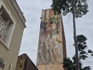 Leitores lamentam e o pr&oacute;prio pintor pede para refazer mural da Tia Eva