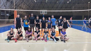 Ap&oacute;s duas tentativas de suic&iacute;dio, v&ocirc;lei salvou a vida de Isabela 