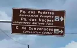 Entre erro de rota e de portugu&ecirc;s, outra placa peca feio trocando "&ccedil;" por "s"