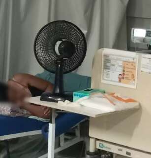 Com ar-condicionado quebrado, pacientes voltam a sofrer com calor no HR