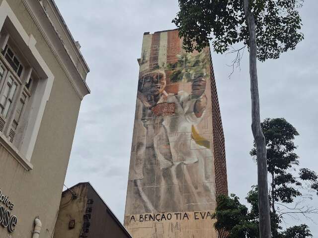 Leitores lamentam e o pr&oacute;prio pintor pede para refazer mural da Tia Eva