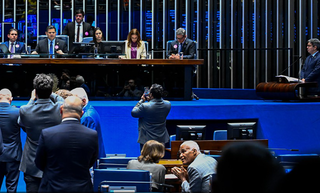 Senado aprova projeto que cria 24 mil cargos no servi&ccedil;o p&uacute;blico