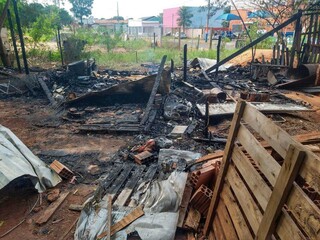 Um &eacute; absolvido e dois pegam 20 anos por morte de mulher queimada viva na Capital