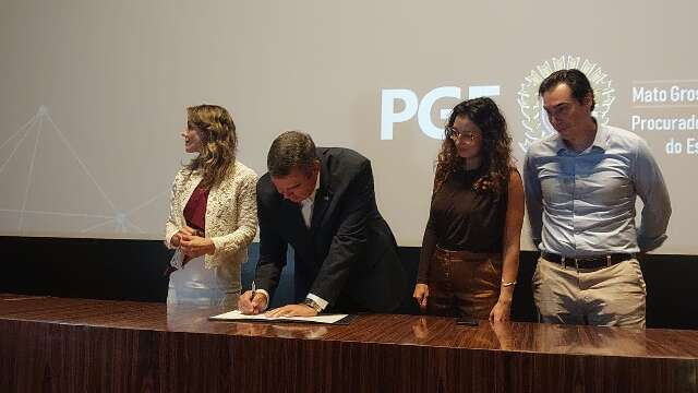 Estado muda linguagem em documentos e servi&ccedil;os para simplificar comunica&ccedil;&atilde;o