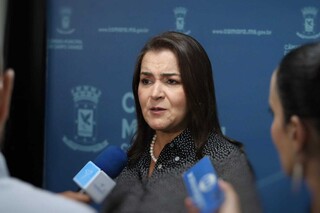 Adriane diz que an&aacute;lise de contrato "caminha" para interven&ccedil;&atilde;o no transporte