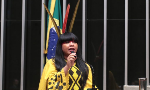 Proposta quer mapear impactos da crise clim&aacute;tica em mulheres