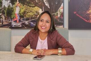 Desacreditada em imobili&aacute;ria, J&eacute;ssica vira a Corretora do Povo