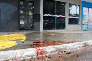 Rapaz &eacute; perseguido e morto a facadas ap&oacute;s briga em conveni&ecirc;ncia