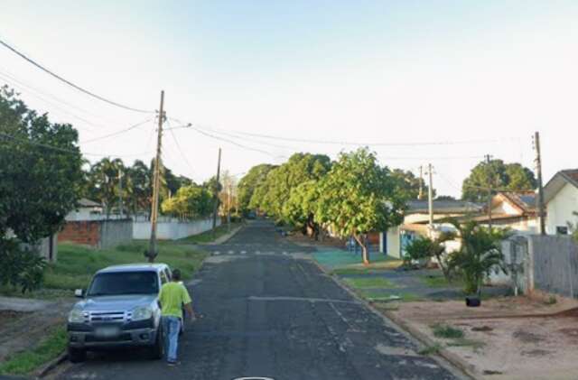 Trio encapuzado invade casa, rende morador e foge com R$ 25 mil em esp&eacute;cie